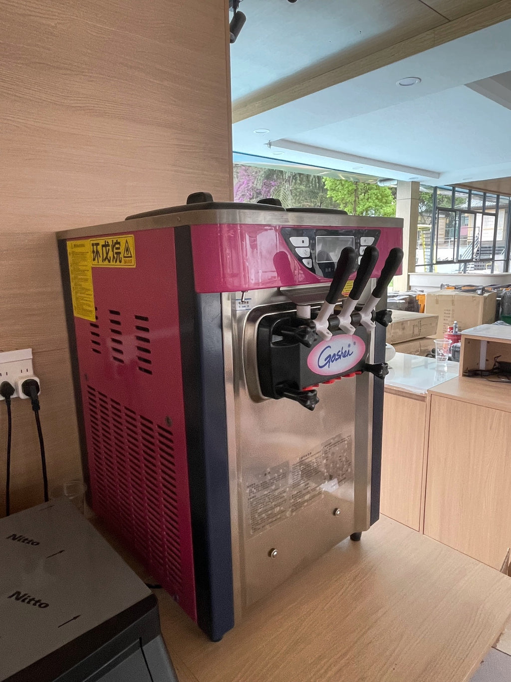 Goshen Ice Cream Machine  15-20 cones 3400